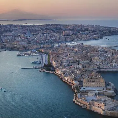 Cortile Davi In Ortigia Сиракузы
